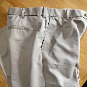 Izod Light Gray Men's Chino Golf Pants